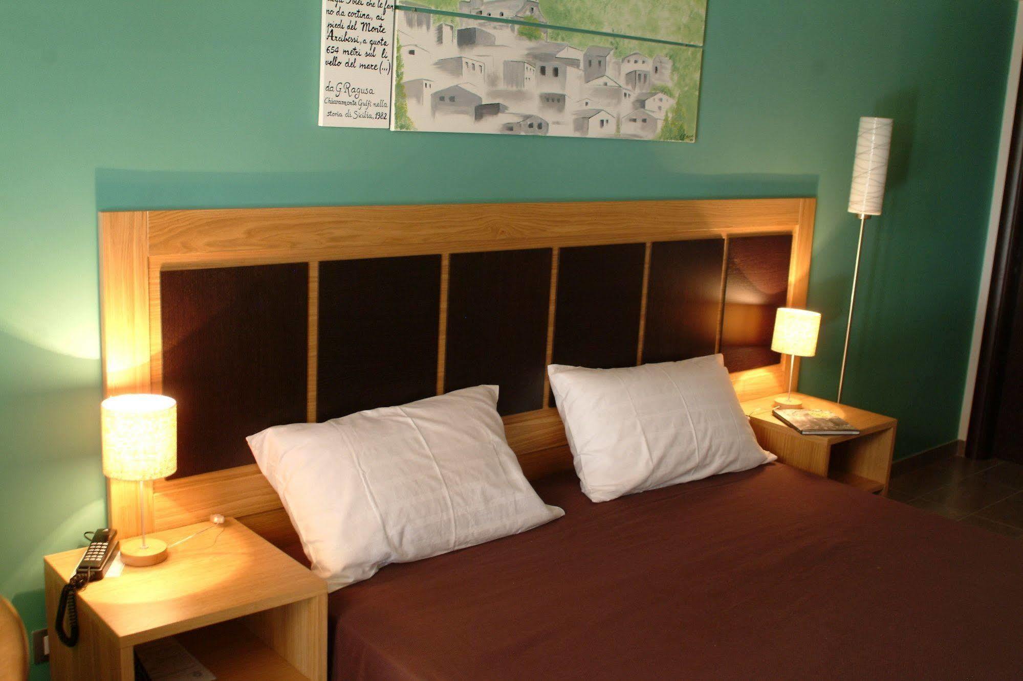 Terre Iblee Resort Chiaramonte Gulfi Exterior foto