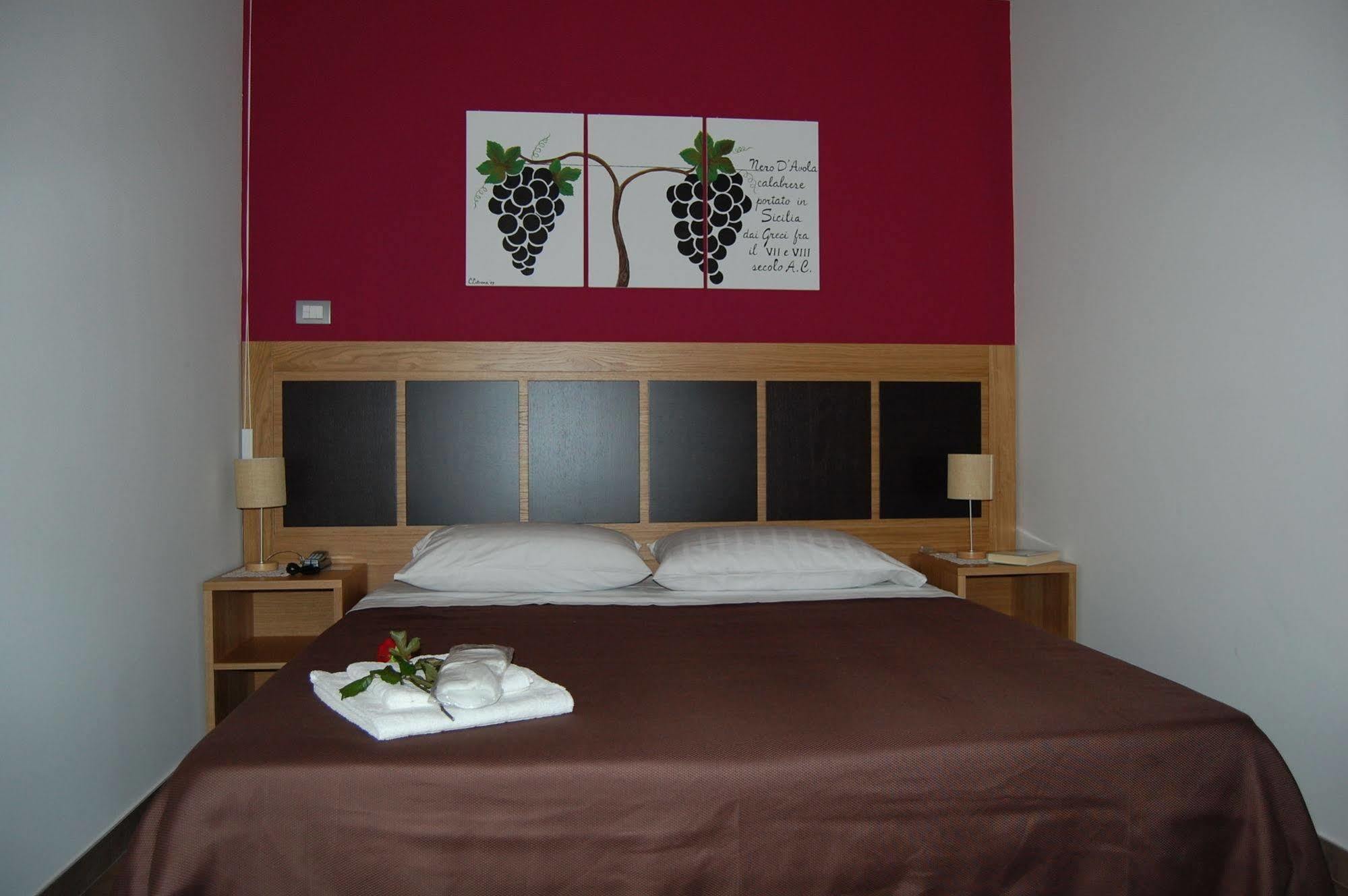 Terre Iblee Resort Chiaramonte Gulfi Exterior foto